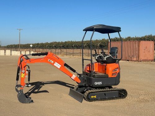 2026 ABOSS GH25 MINI HYDRAULIC EXCAVATOR, gp bucket, hydraulic thumb, aux hydraulics, backfill blade, canopy. s/n:4SZ5467 --(LOCATED IN MADERA, CA)--