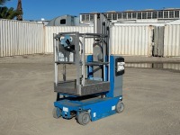 2014 GENIE GR20 PERSONNEL LIFT, electric, 20' lift. s/n:GR13-28547 --(DOES NOT RUN)-- --(LOCATED IN COLTON, CA)--