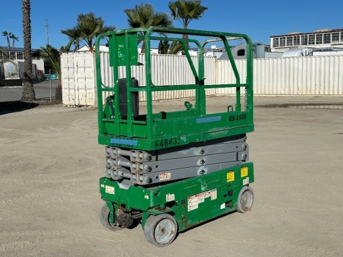 2014 GENIE GS1930 SCISSORLIFT, electric, 19' lift, extendable platform. s/n:GS3014A-138009 --(DOES NOT RUN)-- --(LOCATED IN COLTON, CA)--