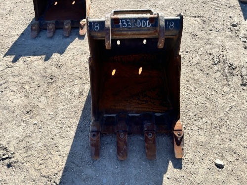 BOBCAT 18" GP BUCKET, fits mini excavator --(LOCATED IN COLTON, CA)--