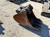 BOBCAT 18" GP BUCKET, fits mini excavator --(LOCATED IN COLTON, CA)-- - 3