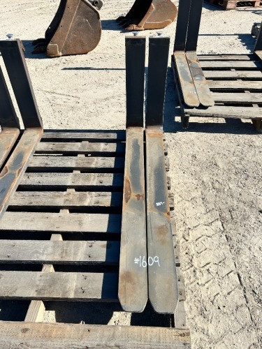 SET OF 42" FORKS, fits forklift. --(LOCATED IN COLTON, CA)--