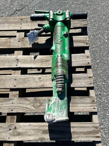 2016 APT M190 90# AIR HAMMER. --(LOCATED IN COLTON, CA)--
