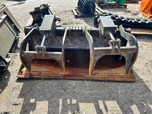 2016 BOBCAT 7168340 GRAPPLE BUCKET, fits skidsteer. s/n:AFOR05954 --(LOCATED IN COLTON, CA)--