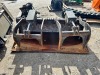 2016 BOBCAT 7168340 GRAPPLE BUCKET, fits skidsteer. s/n:AFOR05954 --(LOCATED IN COLTON, CA)--