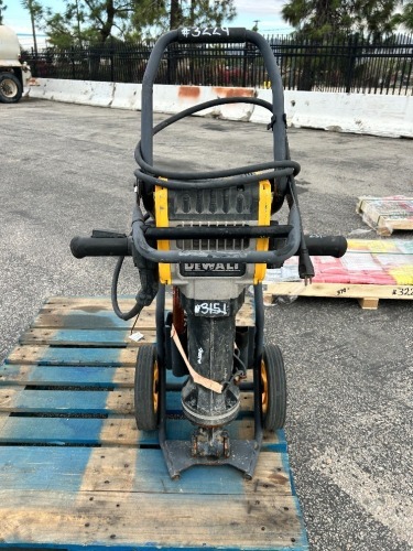2021 DEWALT D25980K 60# DEMO HAMMER. s/n:2021598 W/CART --(LOCATED IN COLTON, CA)--