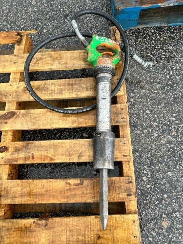 2024 APT 128058375 RIVET BUSTER. s/n:M133CN2302178 --(LOCATED IN COLTON, CA)--