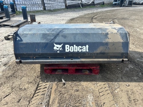 BOBCAT SWB72 72" SWEEPER ATTACHMENT, fits skidsteer. s/n:B5AC00299 --(LOCATED IN COLTON, CA)--
