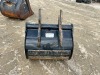 24" GP BUCKET, fits mini excavator. s/n:K7875A --(LOCATED IN COLTON, CA)-- - 4