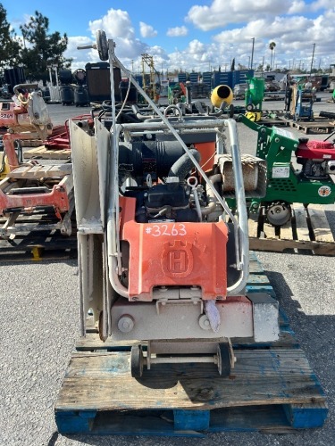 HUSQVARNA FS524 FLOOR SAW, gasoline. s/n:967046103 --(LOCATED IN COLTON, CA)--